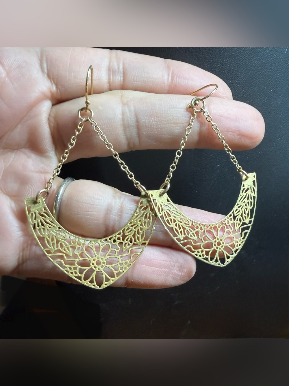 Gold Tone Boho Filigree Floral Chain Dangle Drop Hoop Earrings - Picture 3 of 5